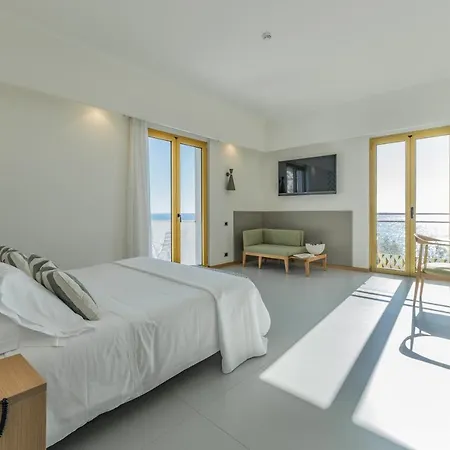 Reginna Palace Hotel 4*