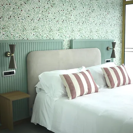Reginna Palace Hotel 4*