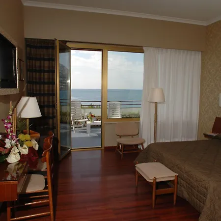 酒店 瑞真娜宫廷酒店 4*