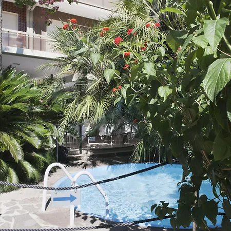 酒店 瑞真娜宫廷酒店 4*