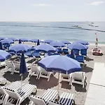 Hotel Reginna Palace 4*