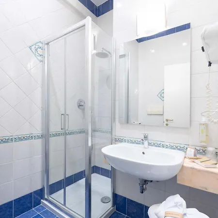 מלון Reginna Palace מאיורי