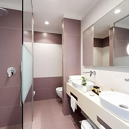 מלון Reginna Palace מאיורי