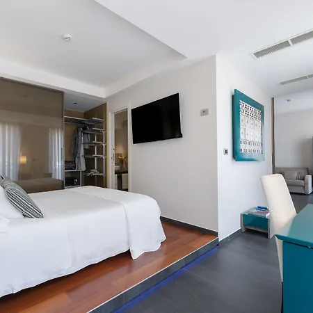 Reginna Palace 4*