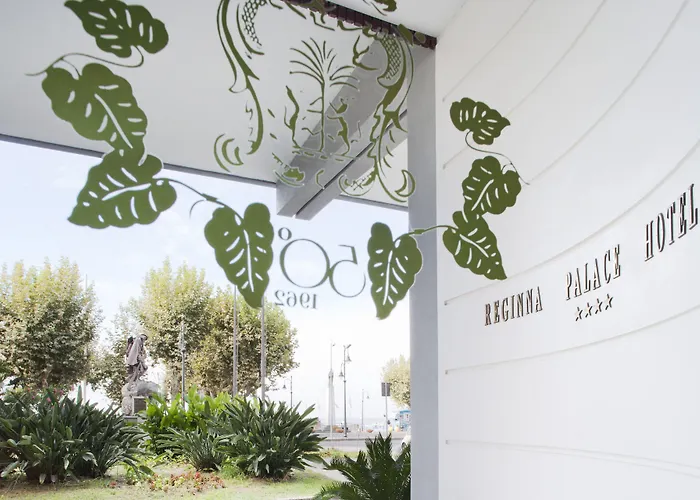 Hotel Reginna Palace 4*