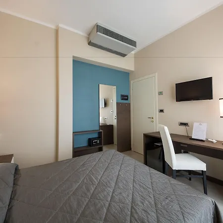 Hotel Reginna Palace 4*