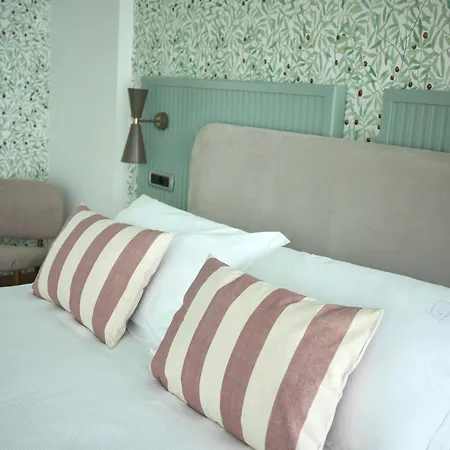 Reginna Palace Hotel 4*