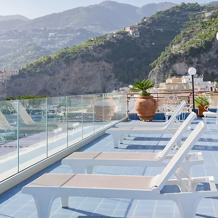 Reginna Palace 4*
